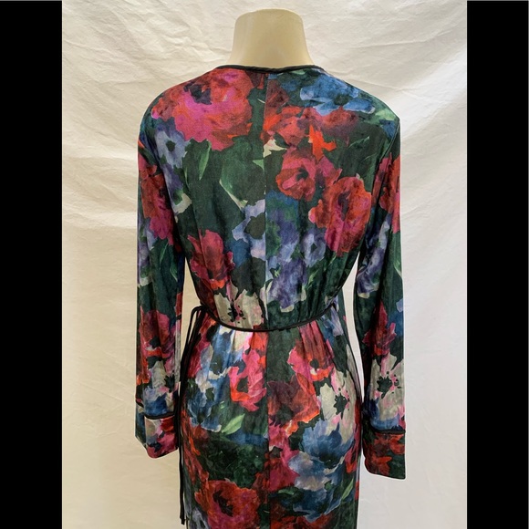 NWT Zara Size Medium Green Velvet Maxi Wrap Dress - Picture 7 of 10